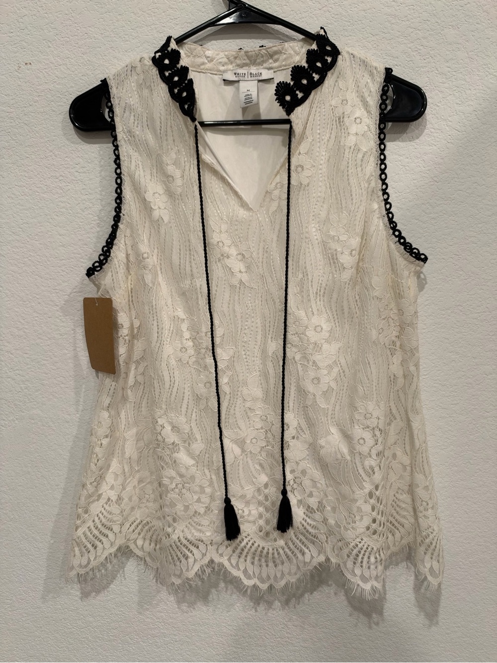 White House Black Market Cream Lace Sleeveless V-Neck Top with Black Trim